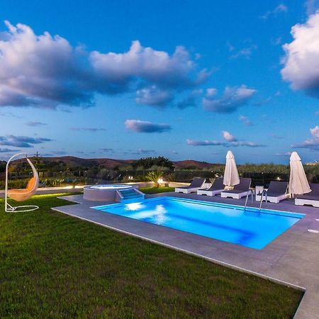 Evangelos Villas, Lavish Touch, By Thinkvilla Angeliana  Dış mekan fotoğraf