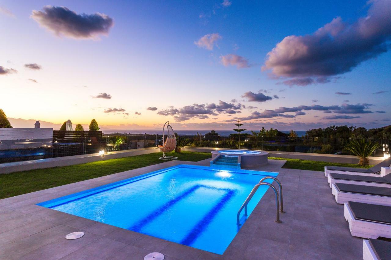Evangelos Villas, Lavish Touch, By Thinkvilla Angeliana  Dış mekan fotoğraf